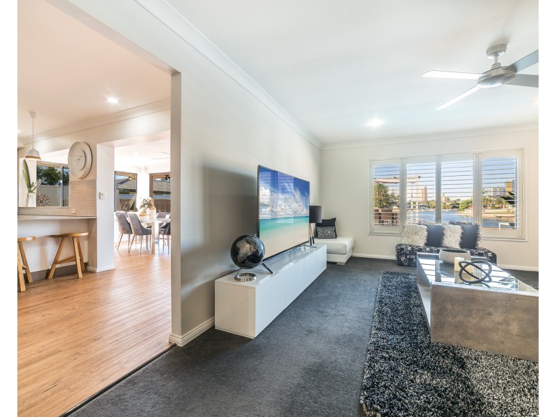 42 Rio Vista Boulevard, Broadbeach Waters QLD 4218