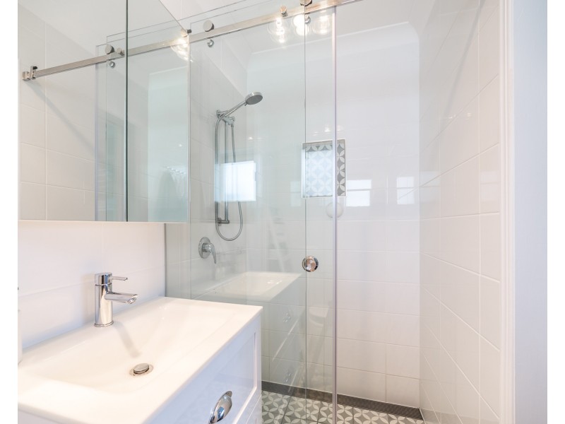 42 Rio Vista Boulevard, Broadbeach Waters QLD 4218