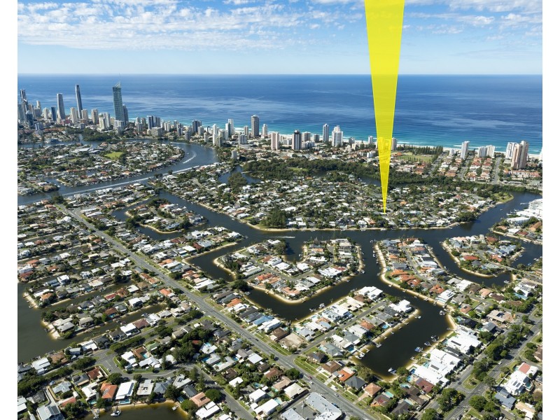 42 Allambi Avenue, Broadbeach Waters QLD 4218