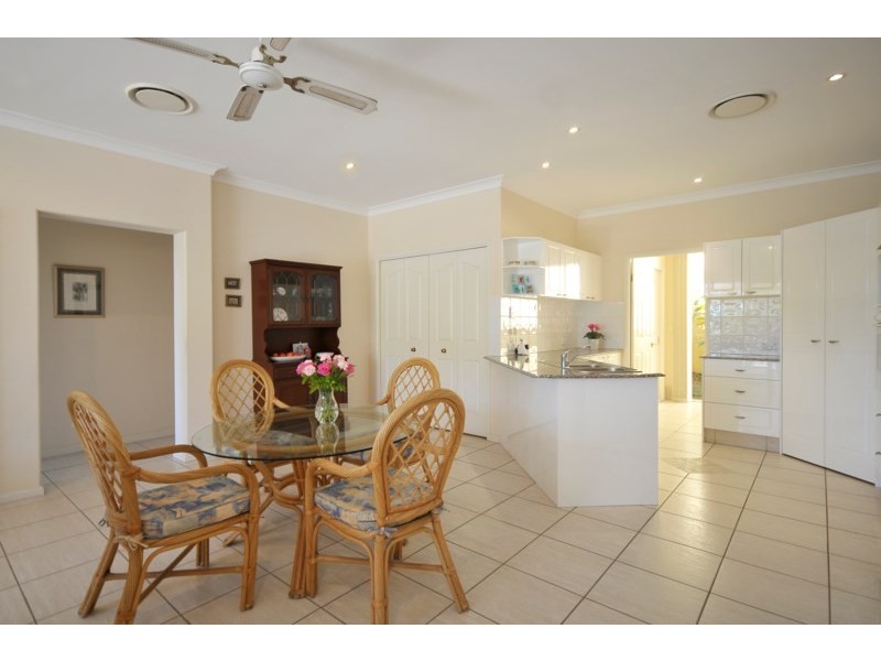 20 Pine Valley Drive, Robina QLD 4226