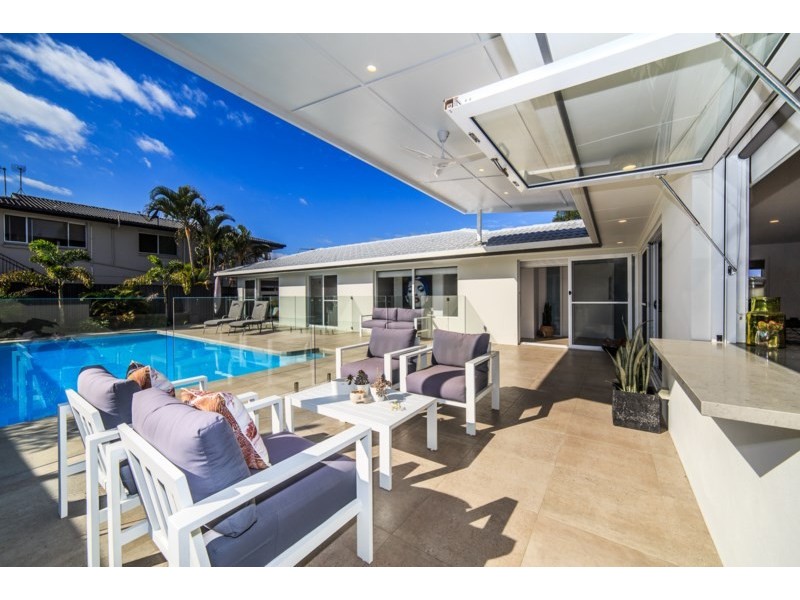 107 Monaco Street, Broadbeach Waters QLD 4218