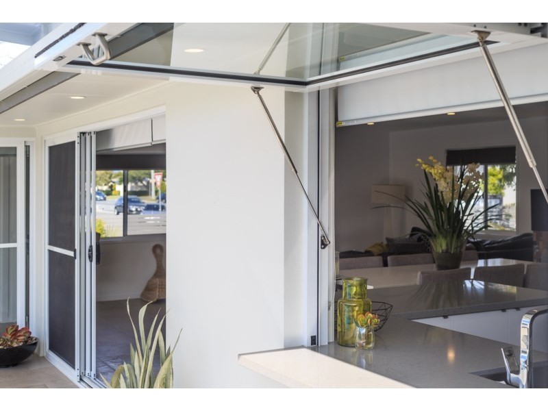 107 Monaco Street, Broadbeach Waters QLD 4218