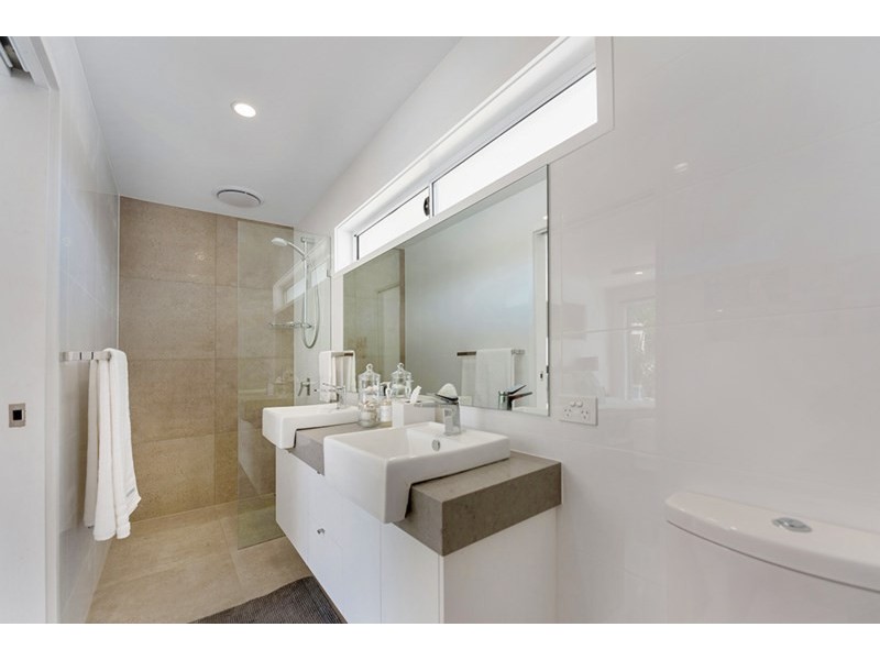 107 Monaco Street, Broadbeach Waters QLD 4218