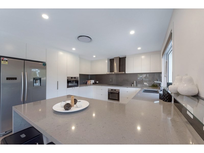 107 Monaco Street, Broadbeach Waters QLD 4218