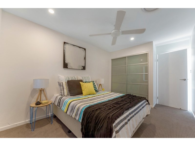 107 Monaco Street, Broadbeach Waters QLD 4218