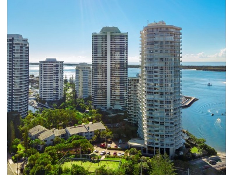 6 Bayview Street, Runaway Bay QLD 4216