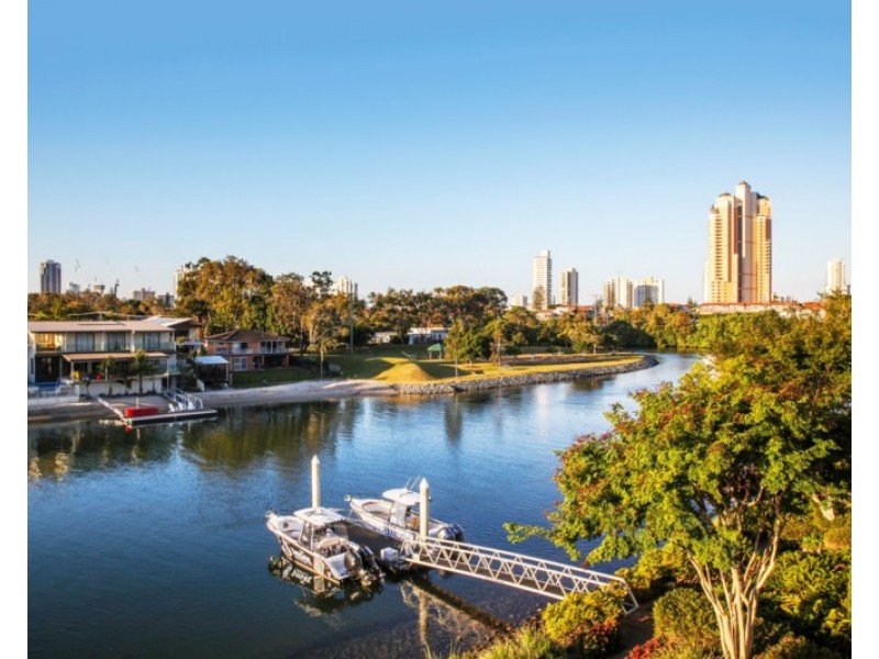 5/33 T E Peters Drive, Broadbeach Waters QLD 4218