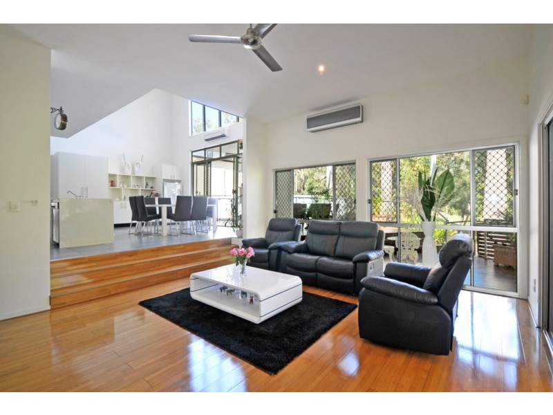 25 Corvus Way, Robina QLD 4226