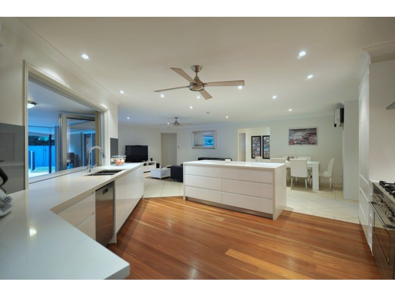 14 Brighton Crescent, Robina QLD 4226