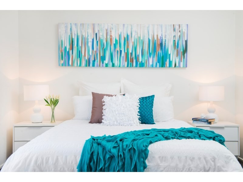 140 Sunshine Boulevard, Mermaid Waters QLD 4218