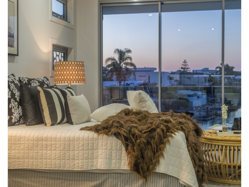 32 The Promenade, Surfers Paradise QLD 4217