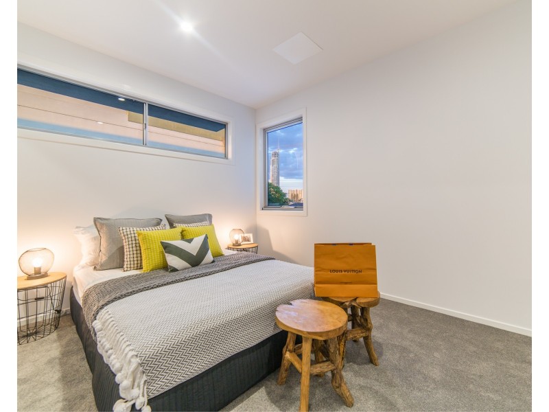 32 The Promenade, Surfers Paradise QLD 4217