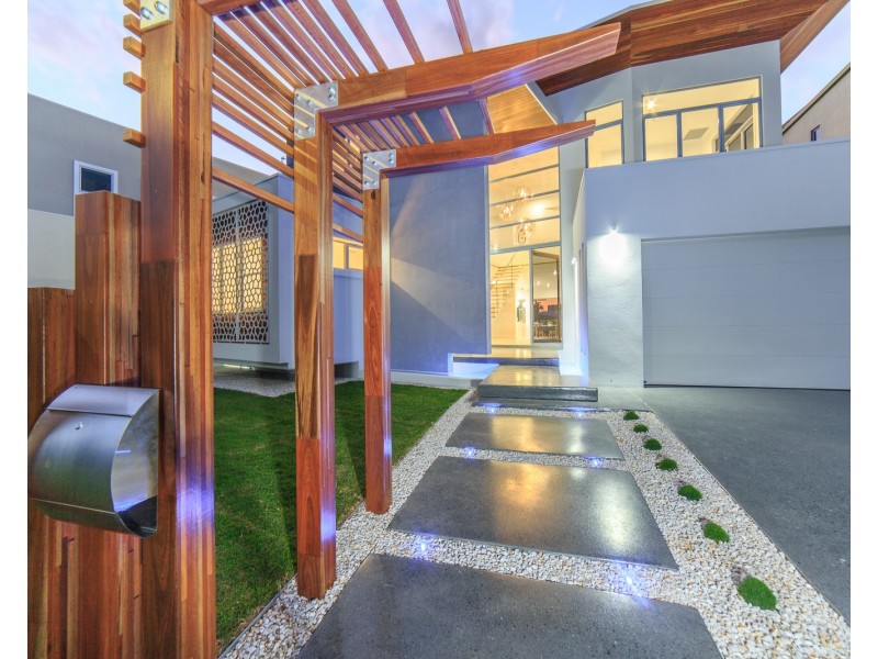 32 The Promenade, Surfers Paradise QLD 4217