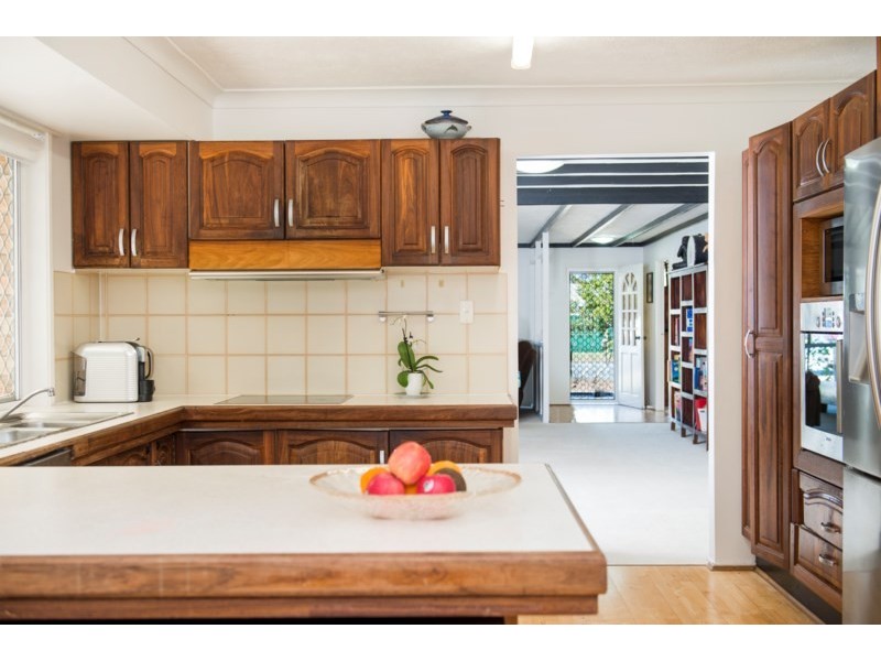 142 Barrier Reef Drive, Mermaid Waters QLD 4218