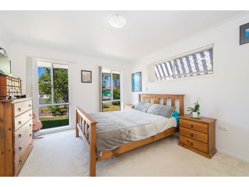 142 Barrier Reef Drive, Mermaid Waters QLD 4218