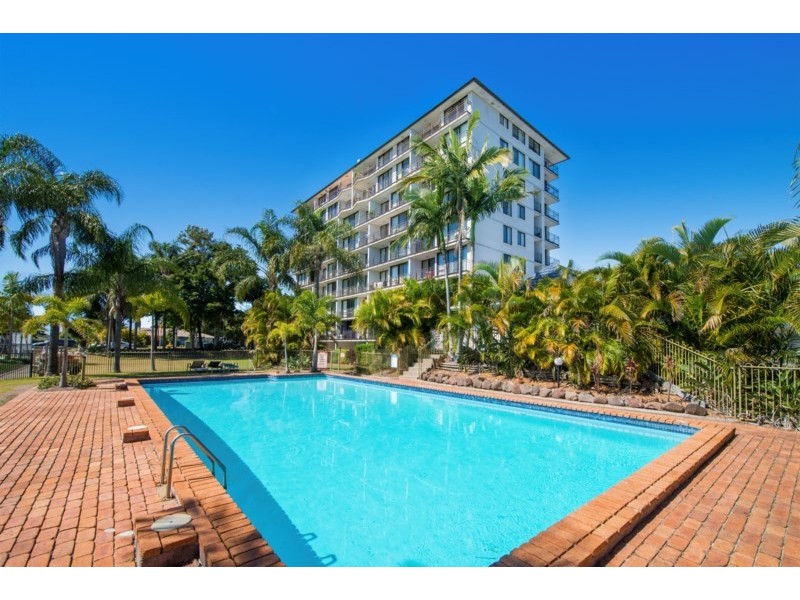 33E/13 Fairway Drive, Clear Island Waters QLD 4226
