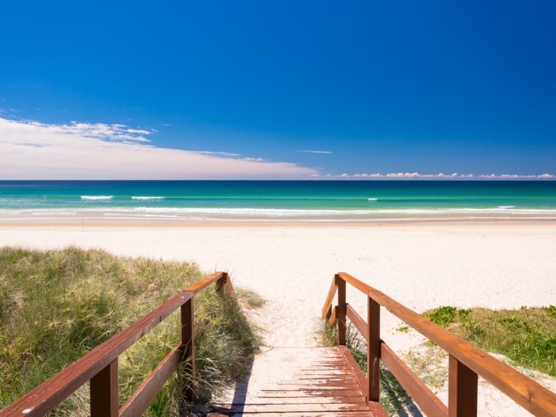 88 Dolphin Avenue, Mermaid Beach QLD 4218