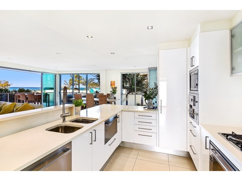 1/389 Golden Four Drive, Tugun QLD 4224