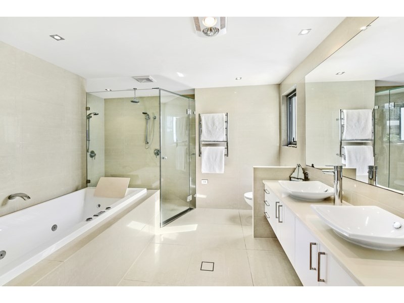 1/389 Golden Four Drive, Tugun QLD 4224