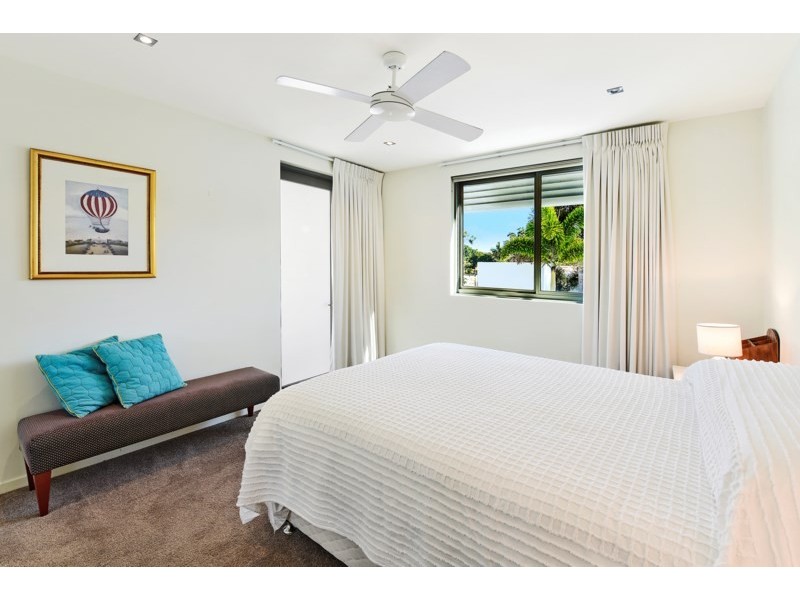 1/389 Golden Four Drive, Tugun QLD 4224