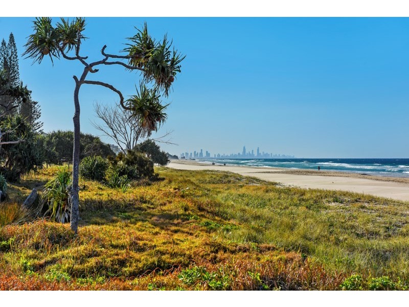 1/389 Golden Four Drive, Tugun QLD 4224