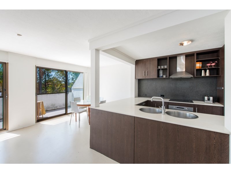 7/8 Duet Drive, Mermaid Waters QLD 4218