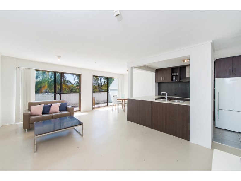 7/8 Duet Drive, Mermaid Waters QLD 4218