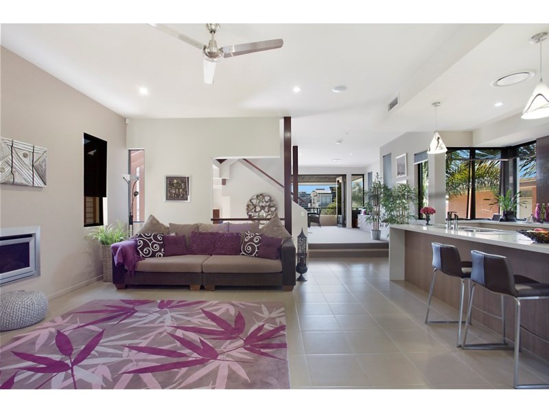 48 Ewart Street, Burleigh Heads QLD 4220