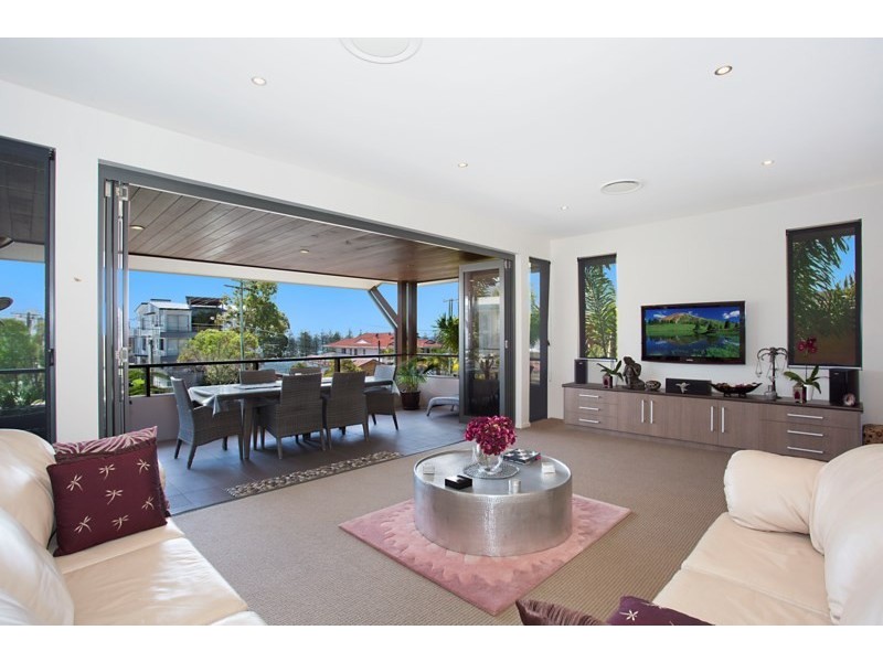 48 Ewart Street, Burleigh Heads QLD 4220