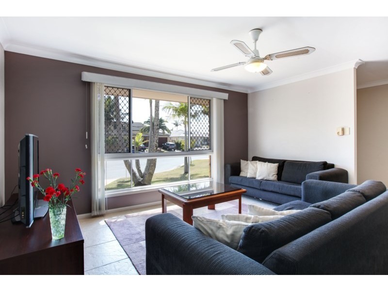 70 Wedgebill Parade, Burleigh Waters QLD 4220
