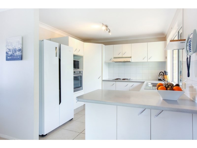70 Wedgebill Parade, Burleigh Waters QLD 4220
