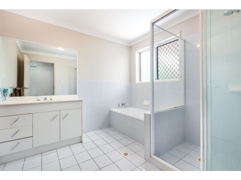 70 Wedgebill Parade, Burleigh Waters QLD 4220