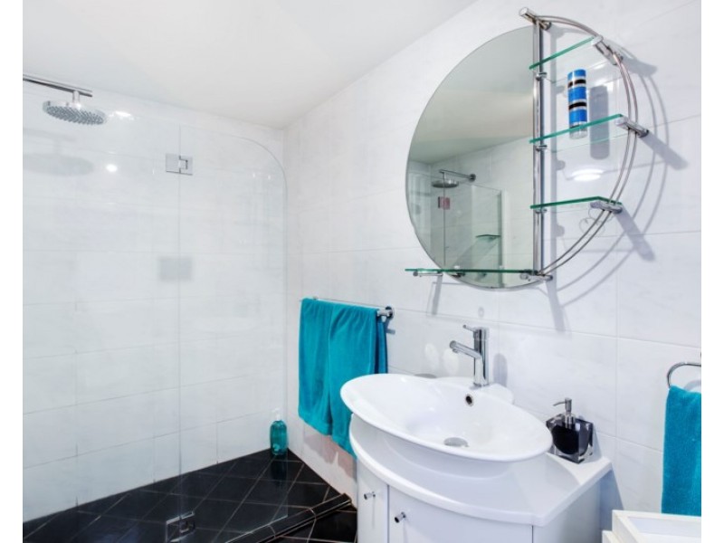 5/2759-2761 Gold Coast Highway, Broadbeach QLD 4218