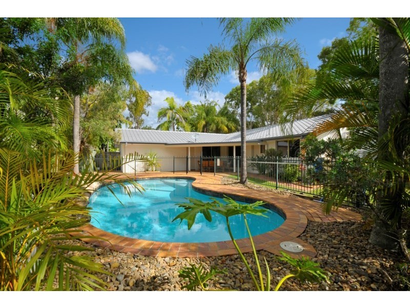 30 Huntingdale Crescent, Robina QLD 4226