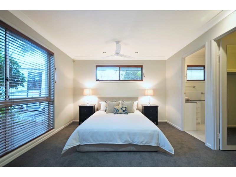 30 Huntingdale Crescent, Robina QLD 4226