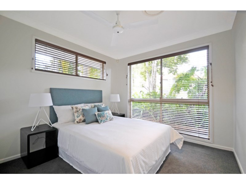 30 Huntingdale Crescent, Robina QLD 4226