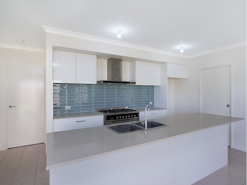 27 Hidden Cove, Tallebudgera QLD 4228