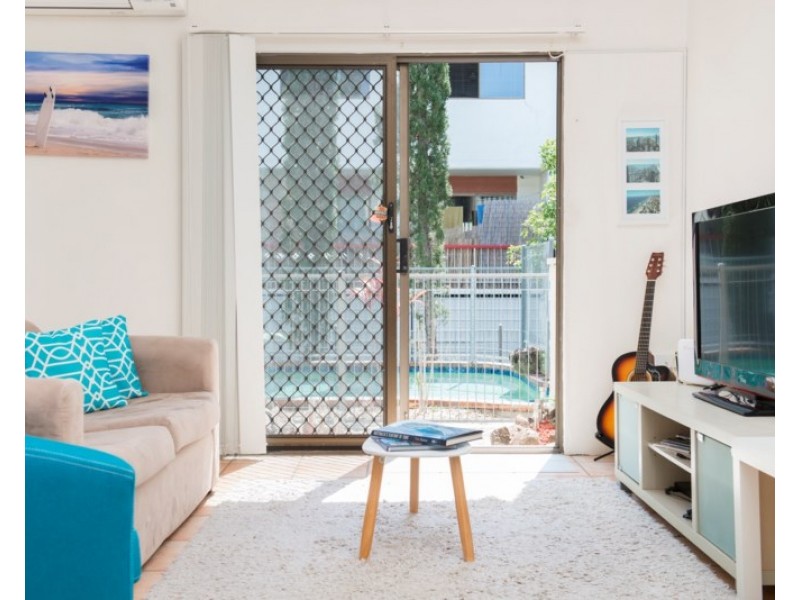 3/10 Duet Drive, Mermaid Waters QLD 4218