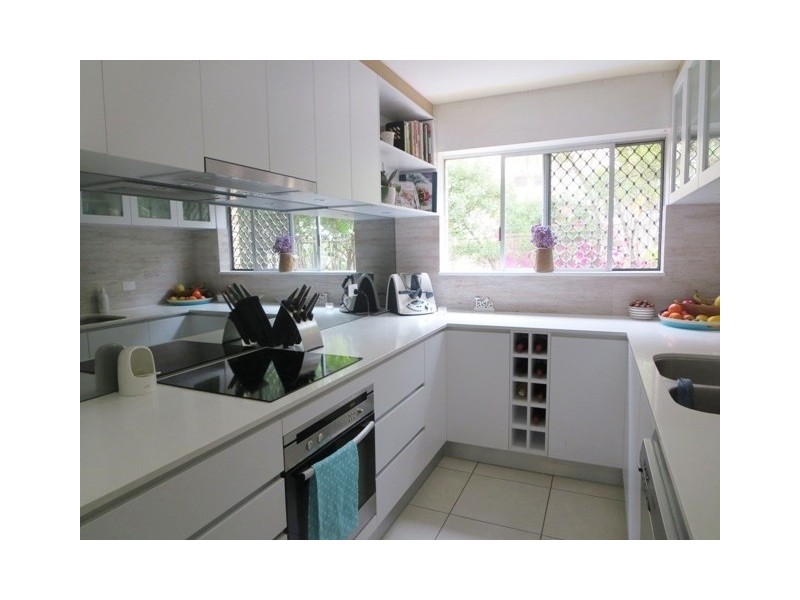 3/2 Nagel Avenue, Miami QLD 4220