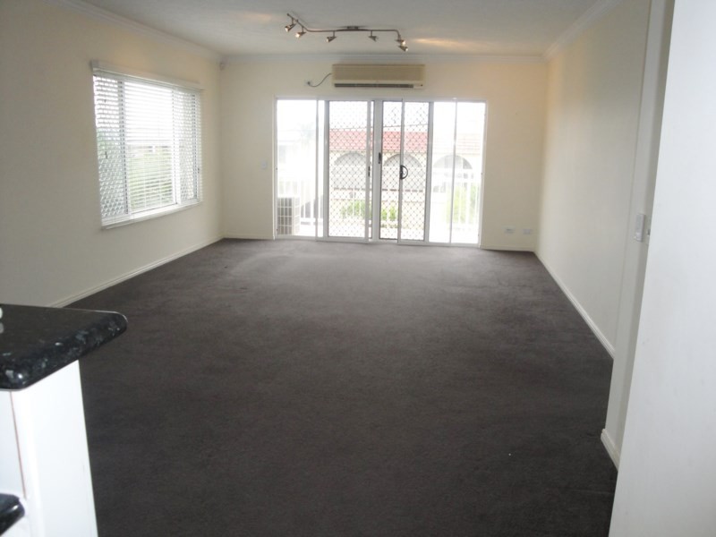 3/7 Holborow Close, Surfers Paradise QLD 4217