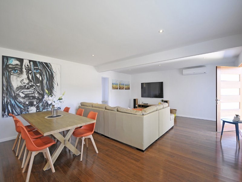 20 Savoy Drive, Broadbeach Waters QLD 4218