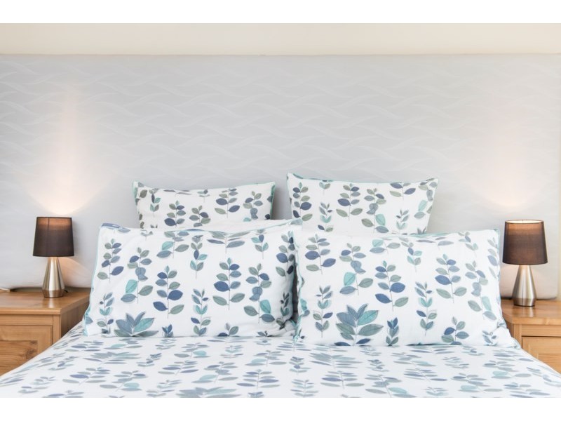 73 Marbella Drive, Benowa QLD 4217