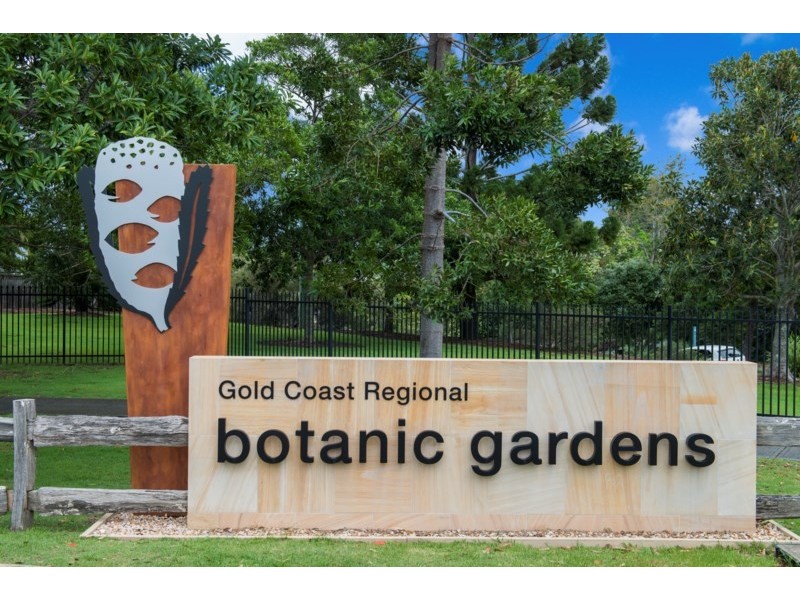 73 Marbella Drive, Benowa QLD 4217