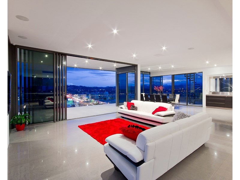 16 Brakes Crescent, Miami QLD 4220