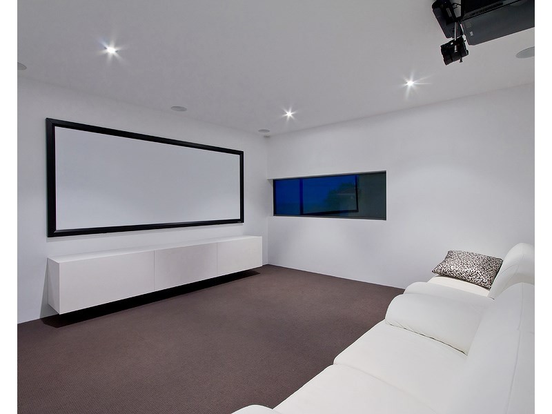 16 Brakes Crescent, Miami QLD 4220