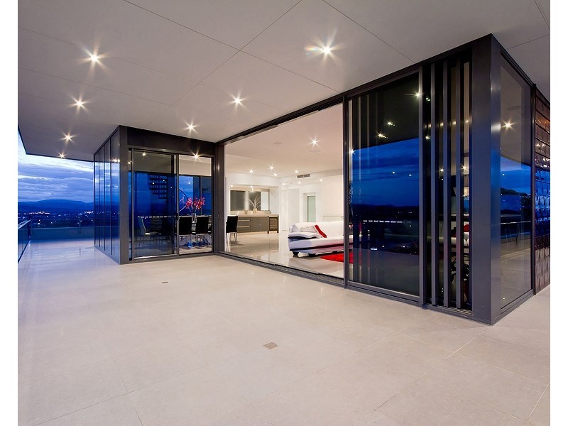 16 Brakes Crescent, Miami QLD 4220