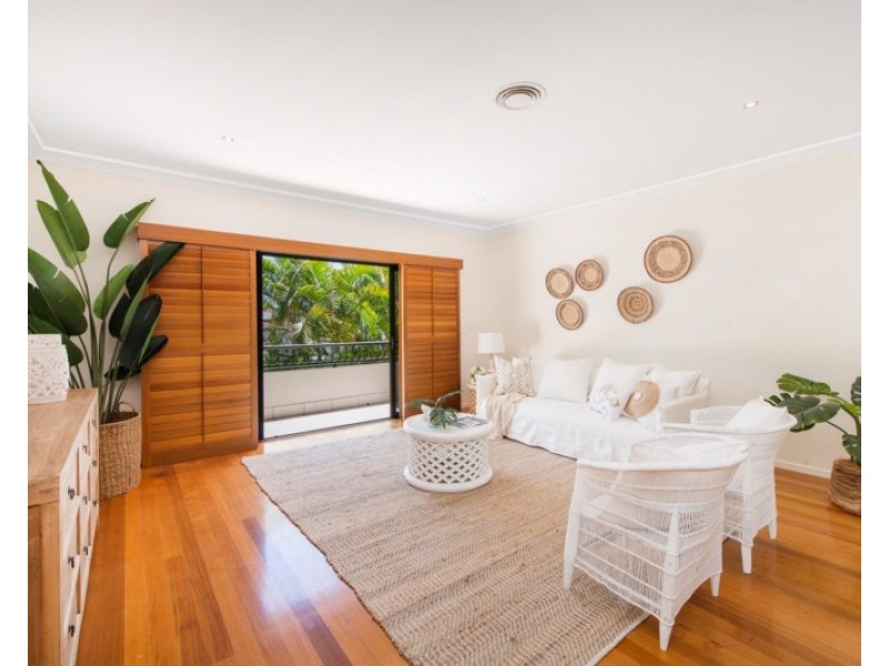 1/33 Ocean Street, Mermaid Beach QLD 4218