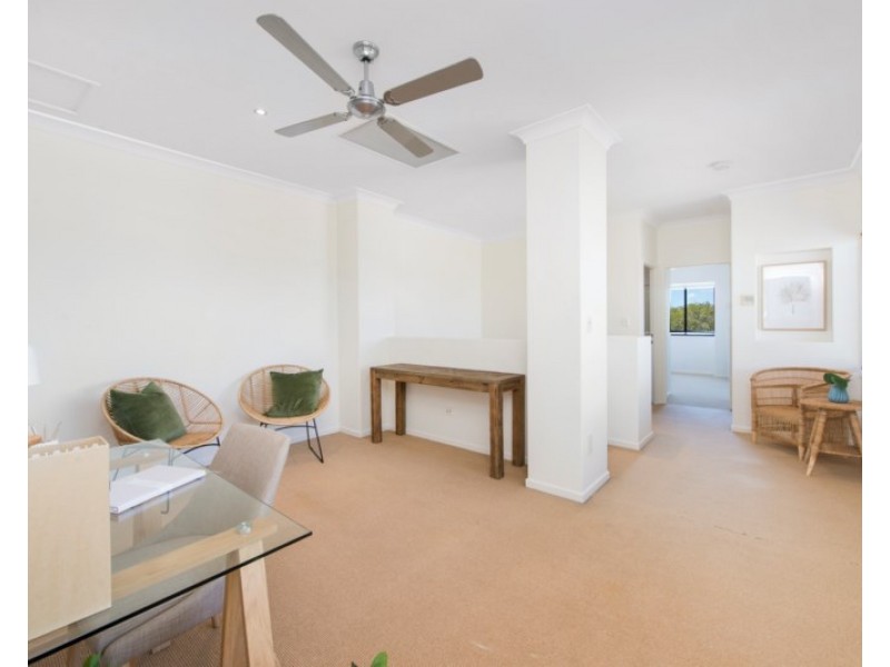 1/33 Ocean Street, Mermaid Beach QLD 4218