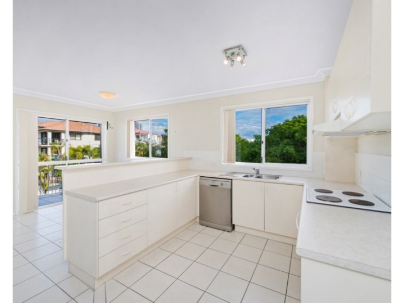 19/5 Lloyd Street, Southport QLD 4215