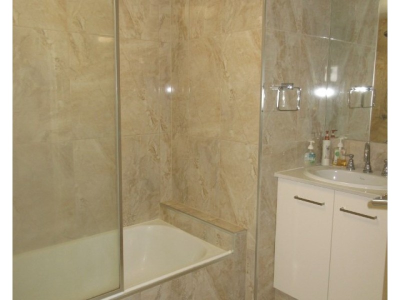 12/13-15 Aquila Court, Mermaid Waters QLD 4218